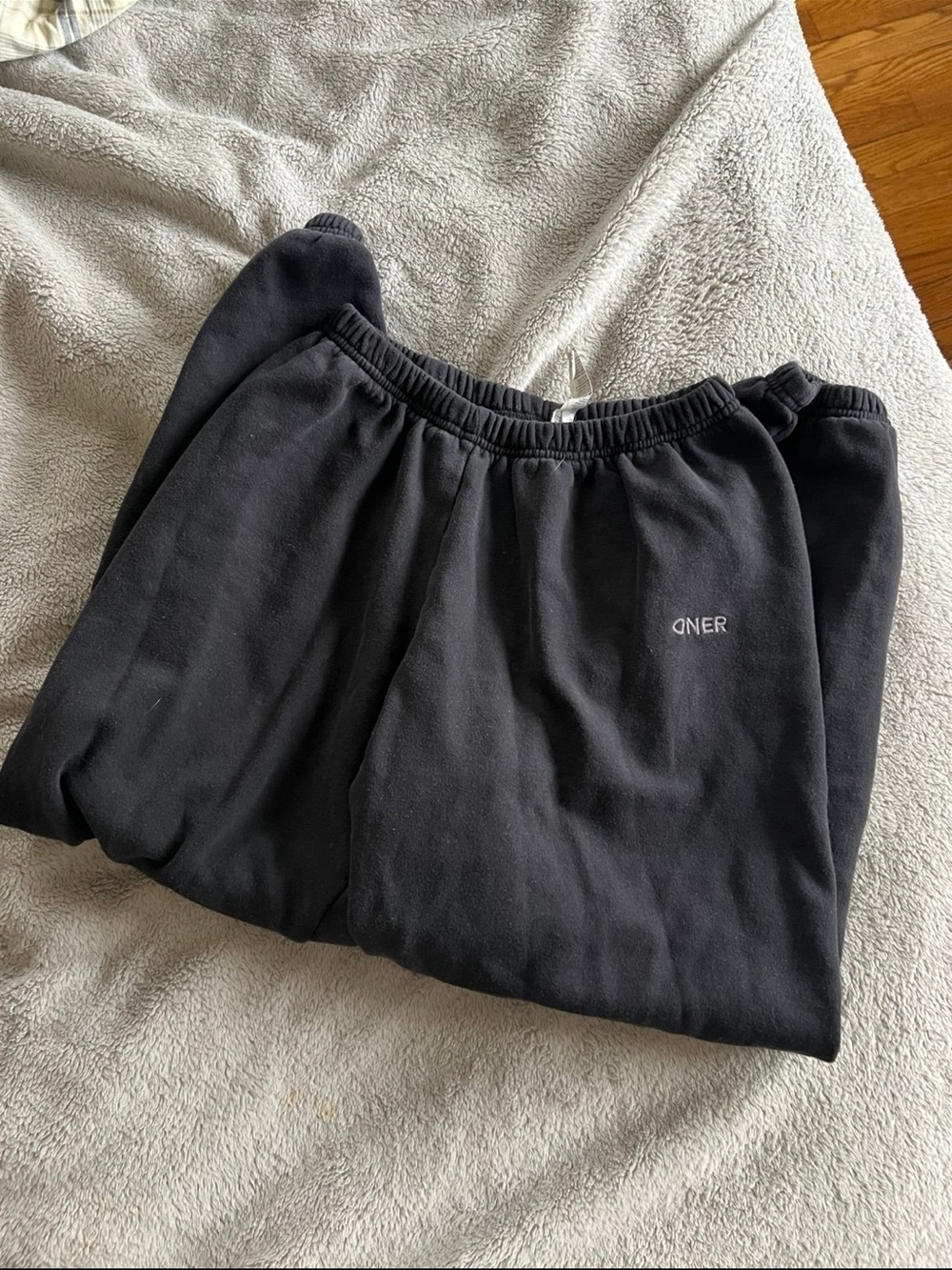 Oner Active Women’s FOUNDATIONS OVERSIZED JOGGERS Black XS - Picture 3 of 5